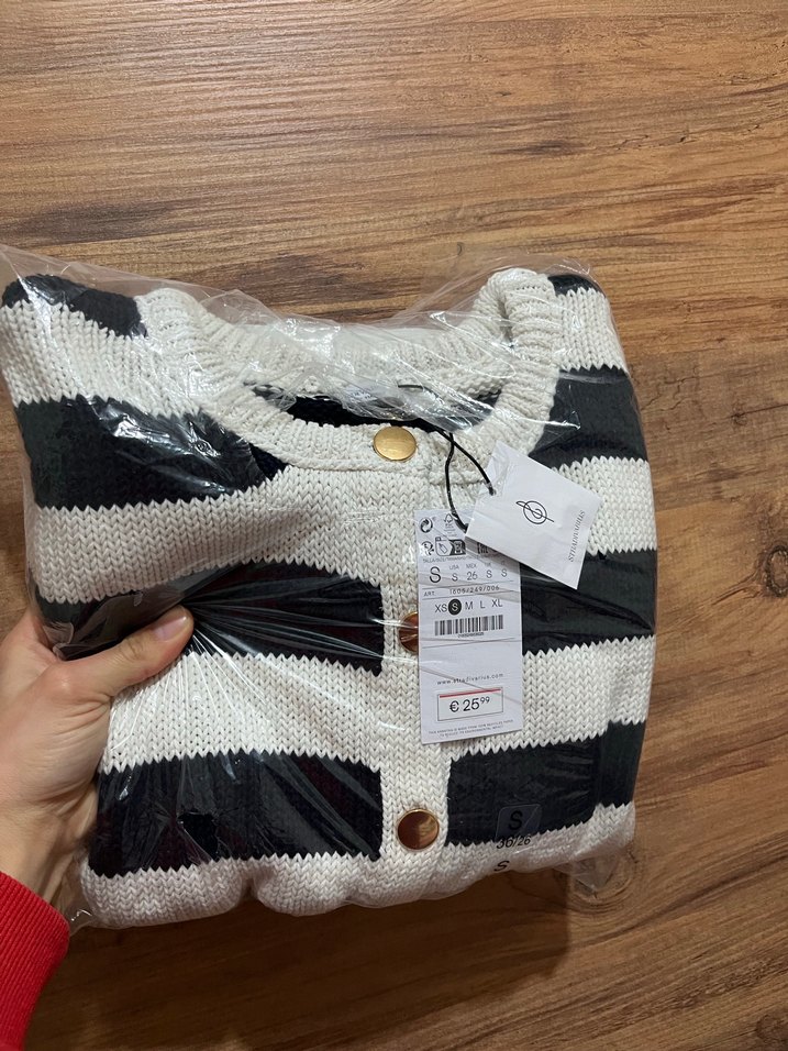 Kadın Beyaz Gri Zebra Desenli Örgü Kazak - Görsel 2