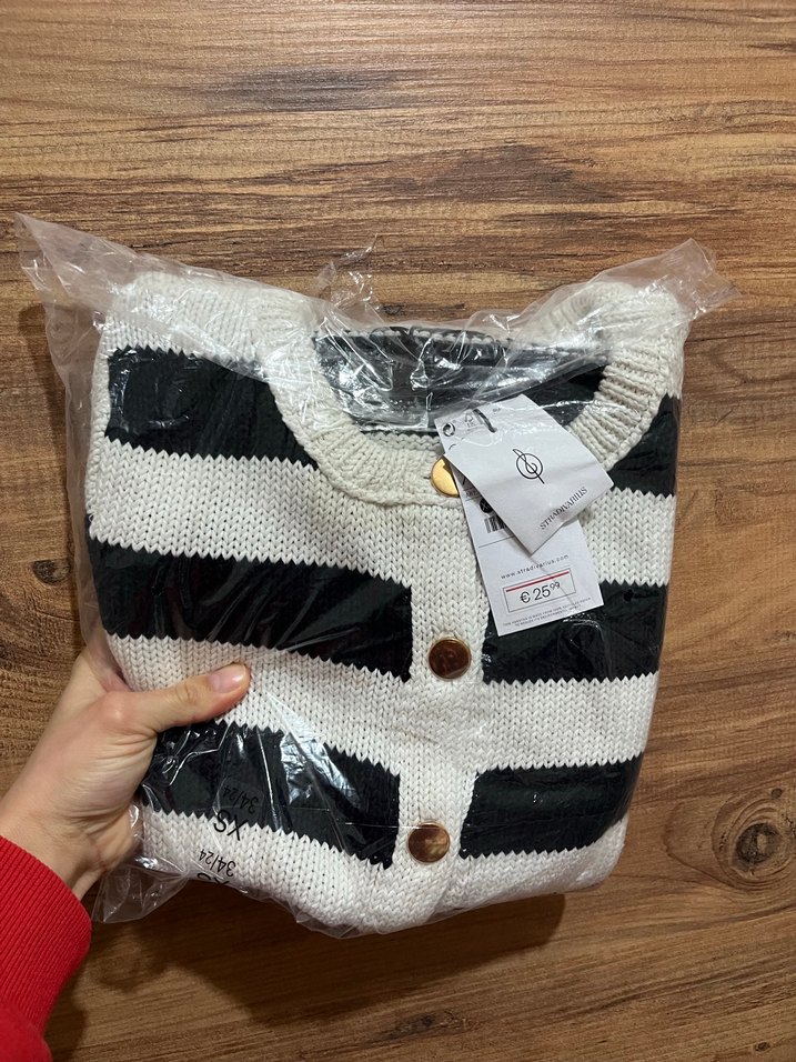 Kapüşonlu Zebra Desenli Kadın Örgü Kazak - Görsel 2