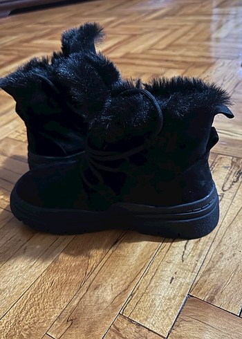 Siyah Süet Kürklü Kadın Kar Botu - Görsel 3