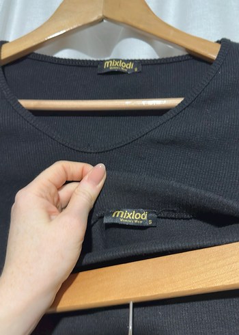 Siyah Bluz Etek Fitilli Triko Takım - Görsel 4