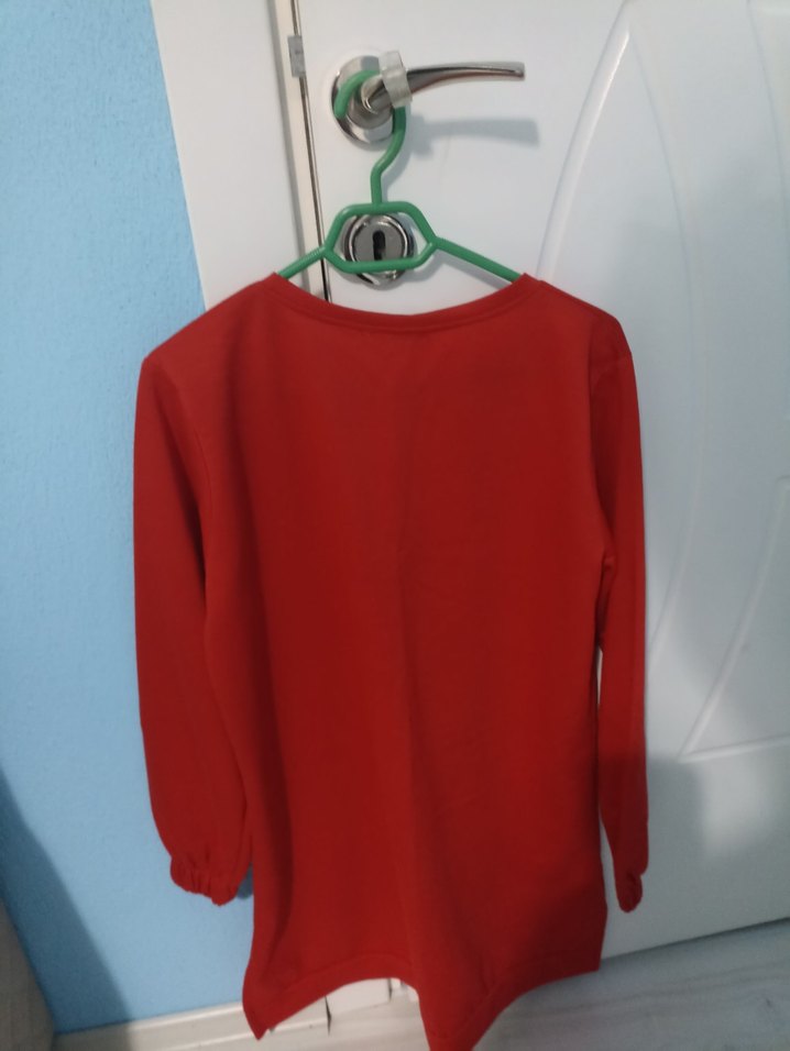 Kırmızı Baskılı Kadın Triko Tişört - Görsel 2