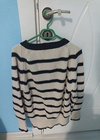 Gri-Beyaz Çizgili Örgü Kadın Hırka - Görsel 2