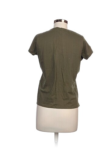m Beden Zara T-shirt %70 İndirimli.