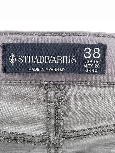 38 Beden çeşitli Renk Stradivarius Jean / Kot %70 İndirimli.