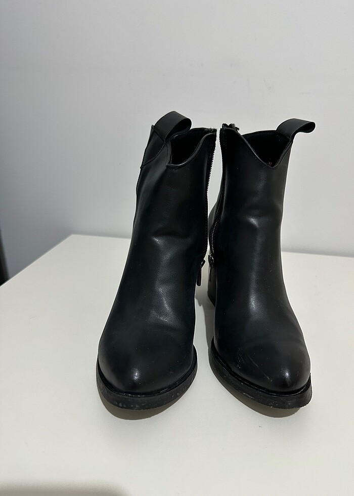 Topuklu Bot - Görsel 2