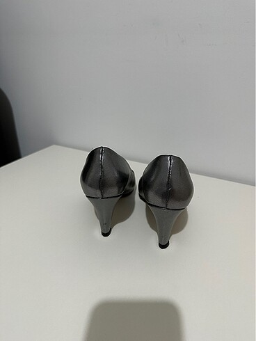 Antrasit topuklu ayakkabı - Görsel 5