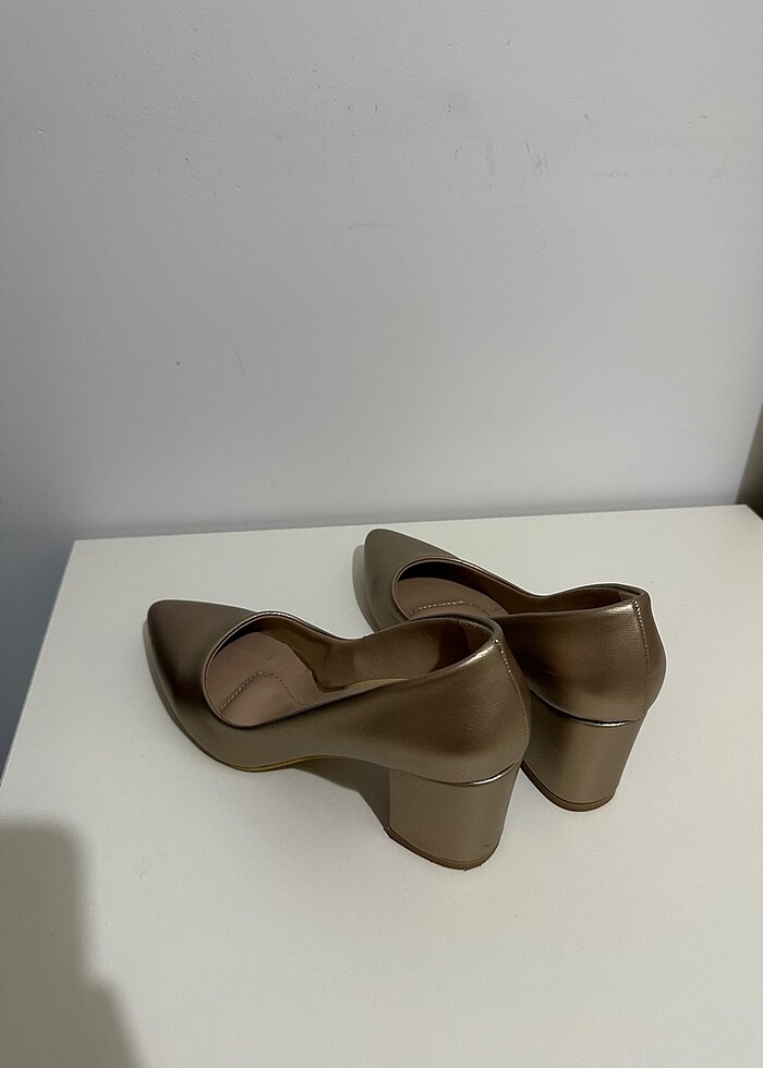 Altın kalın topuklu stiletto - Görsel 2