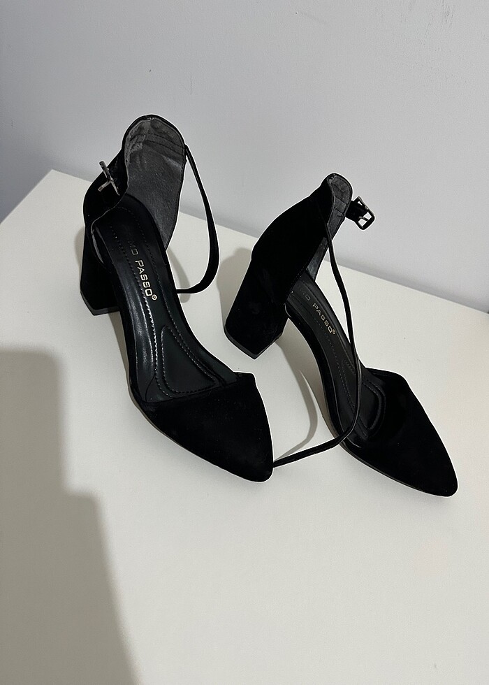 Topuklu ayakkabı - Görsel 4