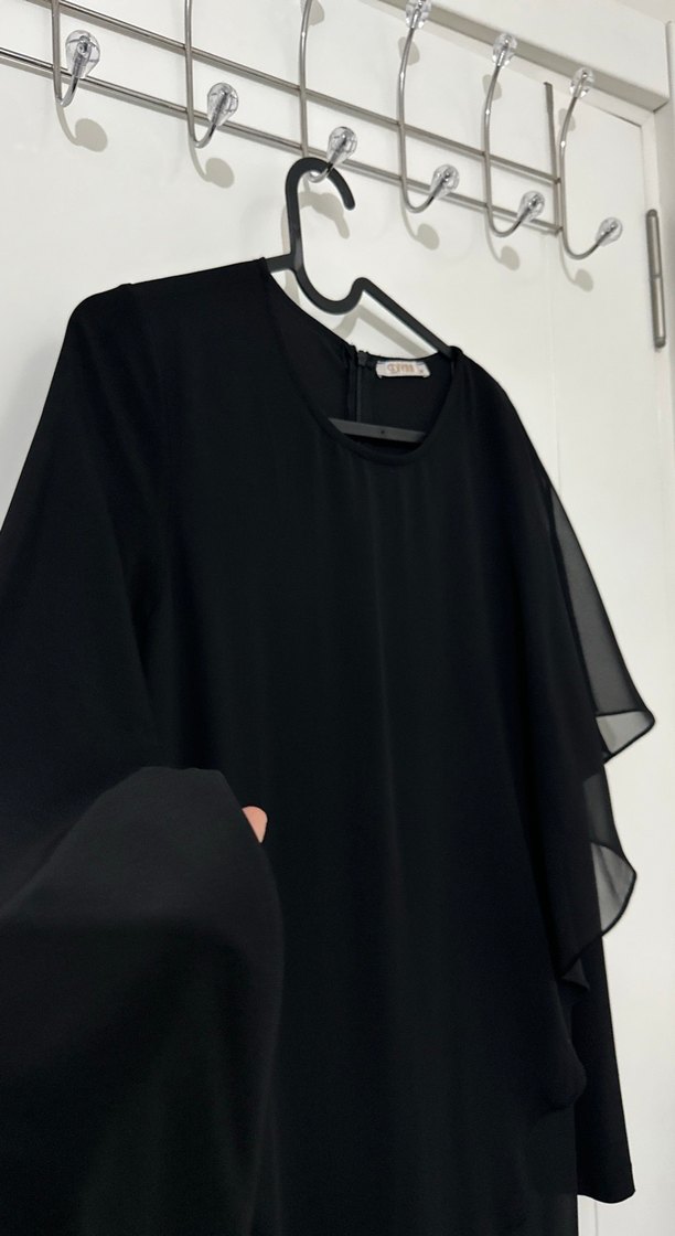 Drapeli Siyah Uzun Kollu Kadın tulum - Görsel 3