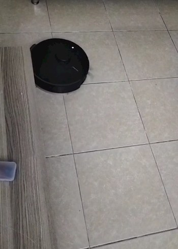 Siyah Akıllı Robot Süpürge