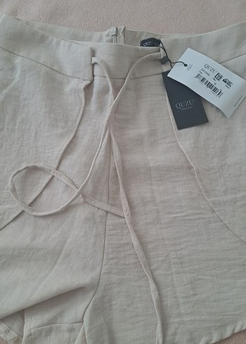 Keten Kumaşlı Kemerli  Mini Şort - Görsel 2