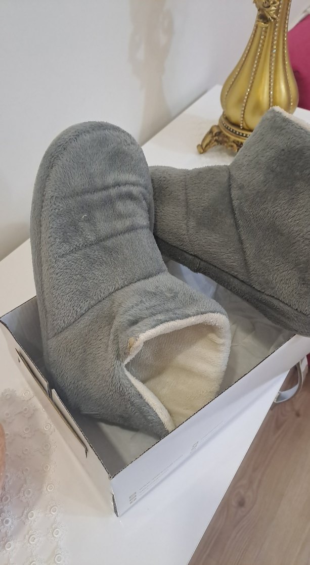 Düğmeli Gri bayan Ev Botu - Görsel 2