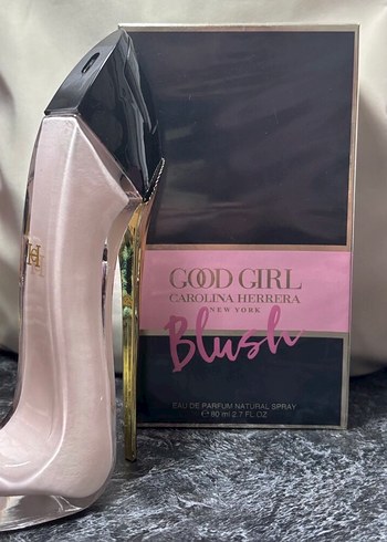  Beden Renk Carolina Herrera Good Girl Blush Kadın Parfümü 80 ml