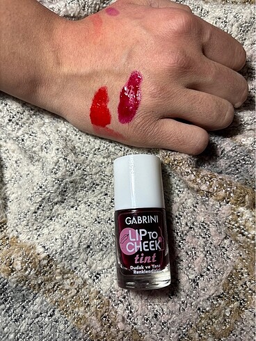 Cherry red tint