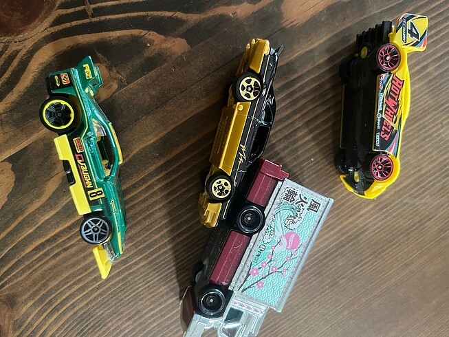  Hot wheels araba
