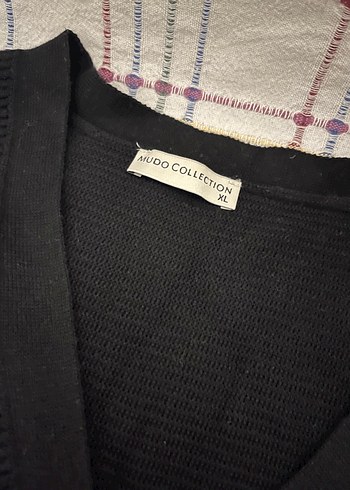 Siyah Düğmeli mudo Kadın Hırka - Görsel 3