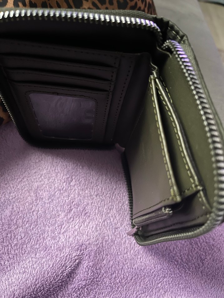Koyu yeşil lefties cüzdan - Görsel 5