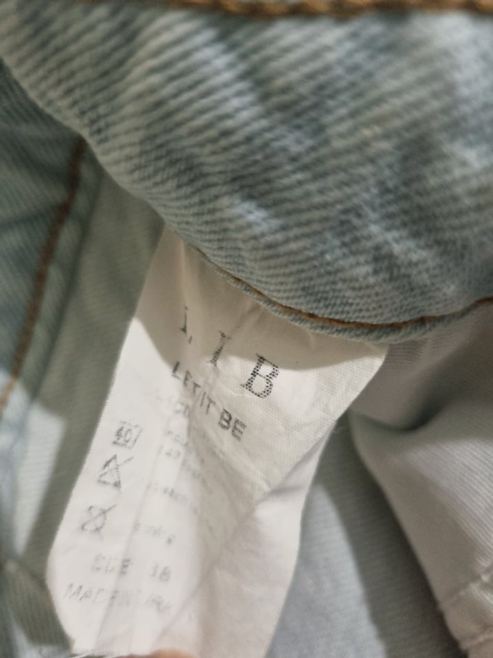 Bej Renkli Bol Kesim Mini Denim Şort - Görsel 3