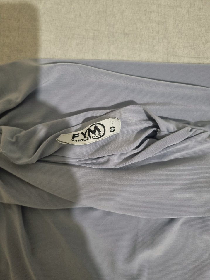 Gri Kolsuz Yüksek Yakalı Kadın Bluz - Görsel 3