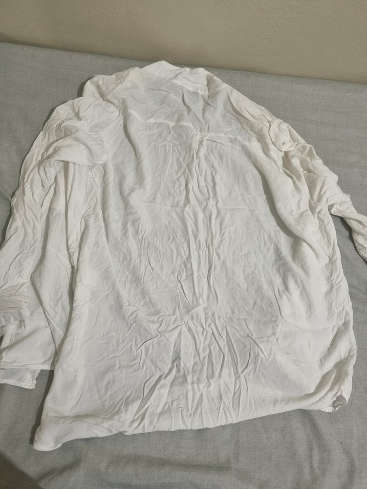 Düğmeli Beyaz Keten Kadın Gömlek - Görsel 2