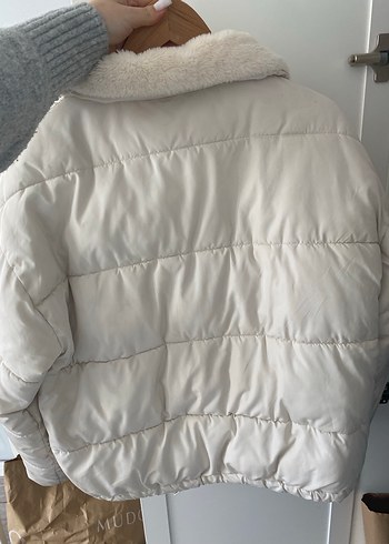 Beyaz Kürk Detaylı Kadın Kışlık Mont - Görsel 2