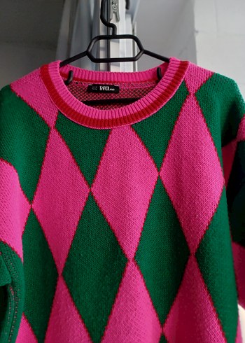 Pembe-Yeşil Desenli Örgü Kadın Kazak - Görsel 2