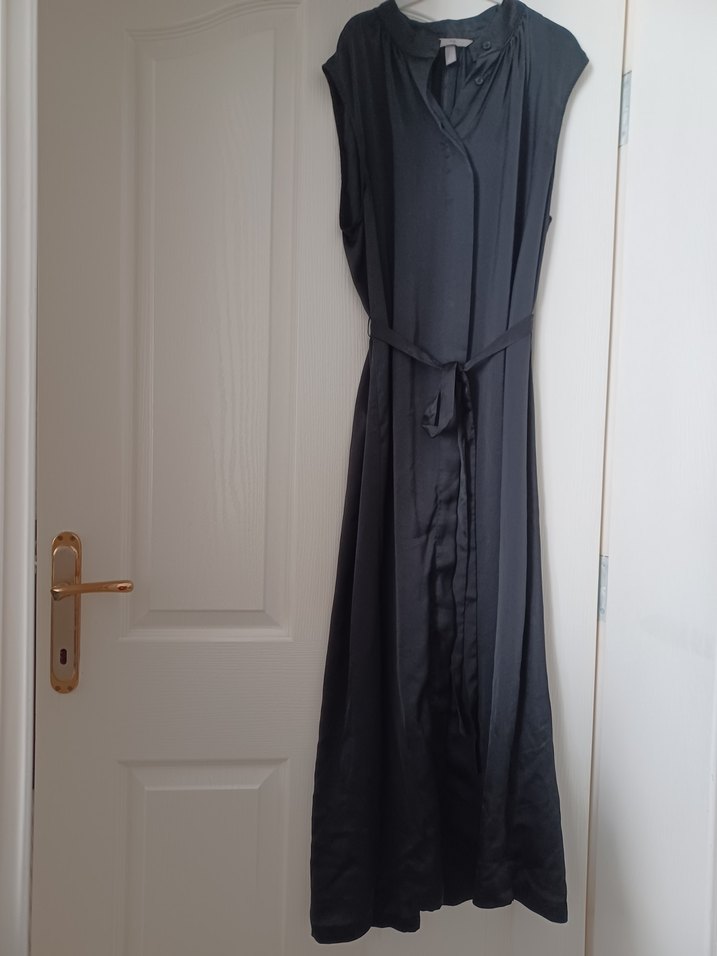 Siyah V Yaka Kolsuz Uzun Elbise - Görsel 5