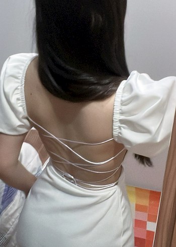 Beyaz Drapeli Mini Elbise Sırt Detaylı - Görsel 4