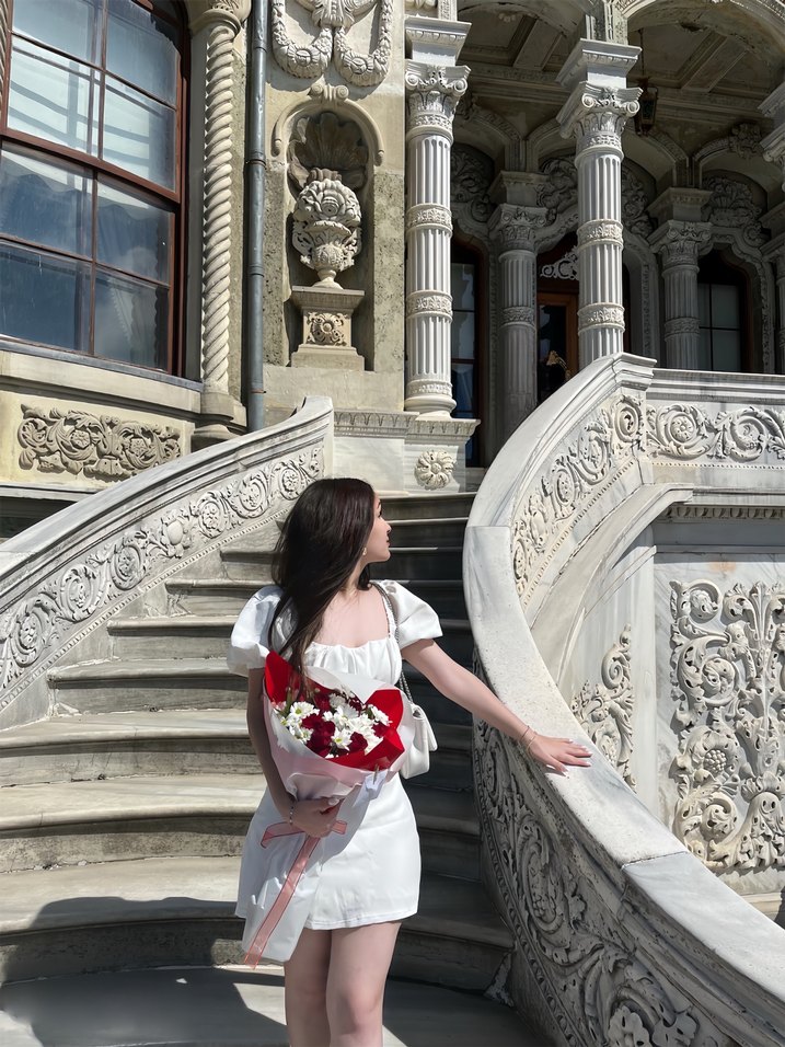 Beyaz Drapeli Mini Elbise Sırt Detaylı - Görsel 3