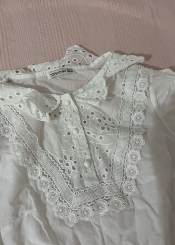 Dantel Detaylı Beyaz Kısa Kollu Keten Bluz - Görsel 2
