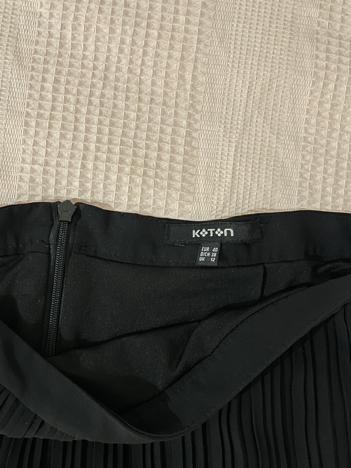 Kadın Siyah Piliseli Mini Etek - Görsel 3