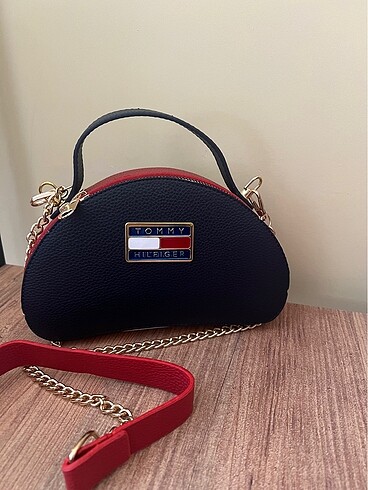 Tommy hilfiger çanta