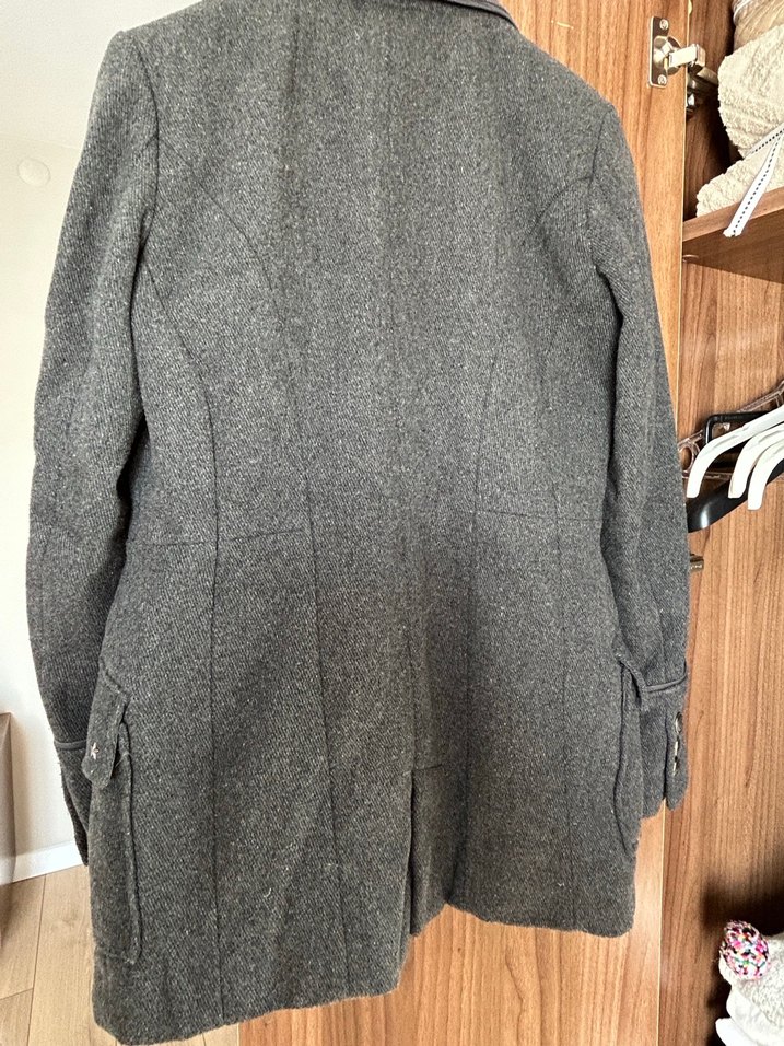 Düğmeli Gri Kaban - Görsel 3