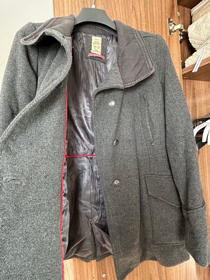 Düğmeli Gri Kaban - Görsel 4