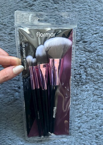 Flormar Siyah Makyaj Fırçası Seti - Görsel 3