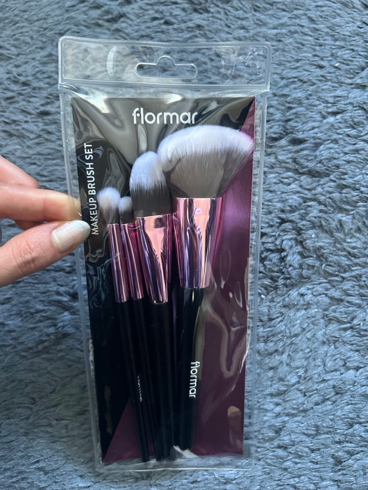 Flormar Siyah Makyaj Fırçası Seti - Görsel 3