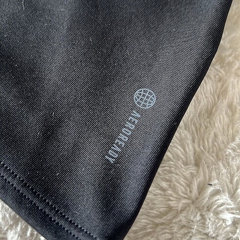 m Beden M Adidas aeroready tight fit