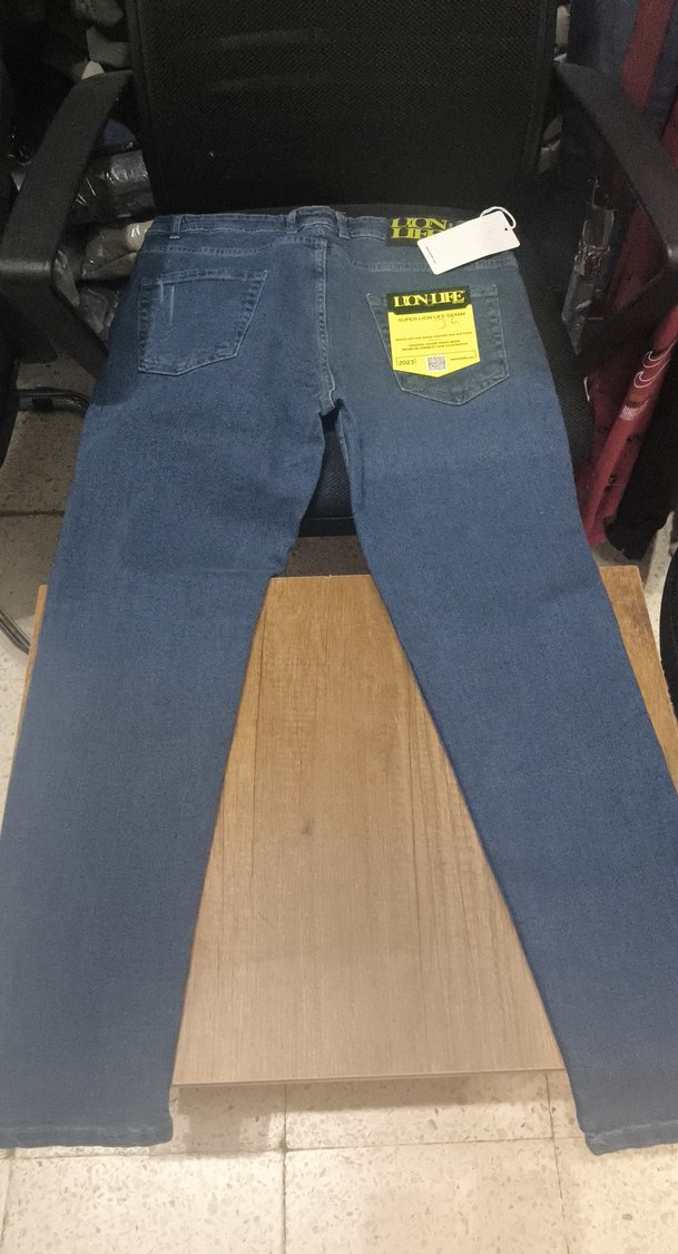 Gri Renkli Kadın Denim Jean - Görsel 3