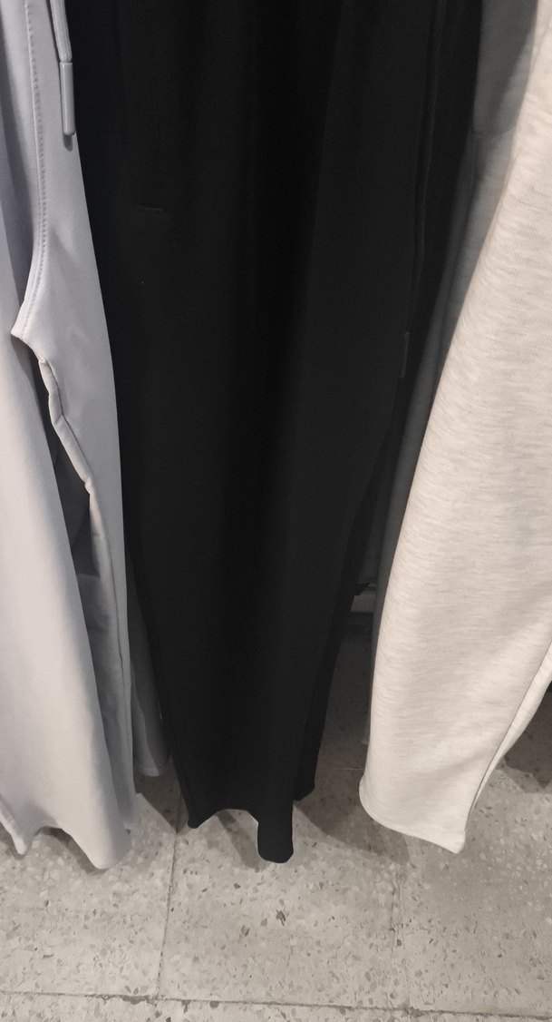 Siyah Kadın Midi Rahat Kesim Kumaş Pantolon - Görsel 2