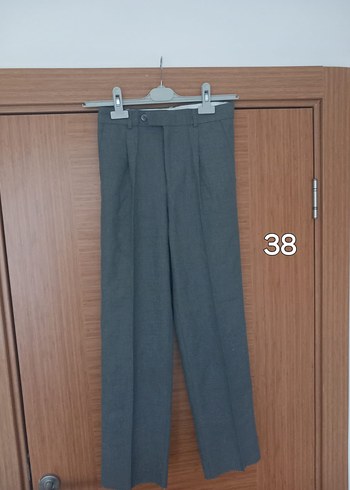 Gri Keten Kumaşlı Kemerli Erkek Pantolon