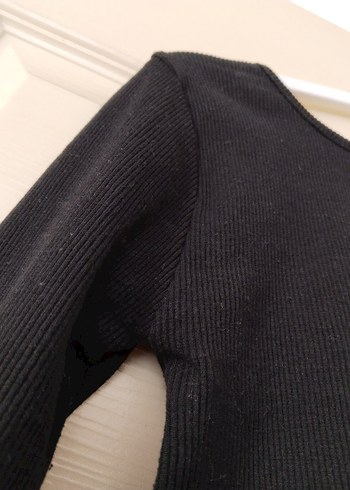 s Beden siyah Renk (arka taraf)V Yaka Siyah Uzun Kollu Crop Top