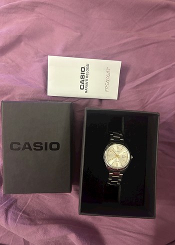 Beden gri Renk Casio İş Tarzı Gri Beyaz kadın Saati