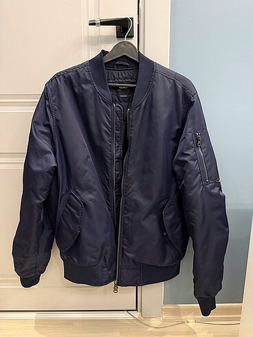 Pull and Bear Erkek Dolgulu Bomber Ceket
