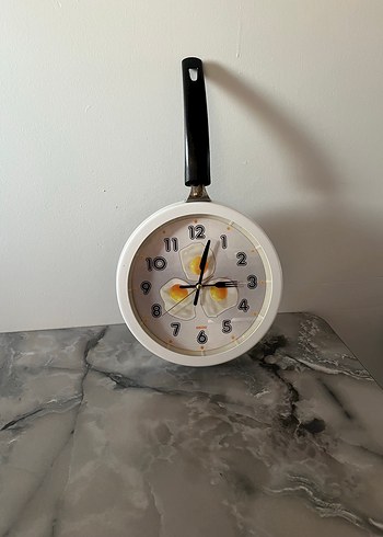 Diğer Beyaz Tava Şeklinde Duvar Saati