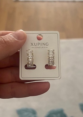 Beyaz Mini Sıralı Taşlı Küpe