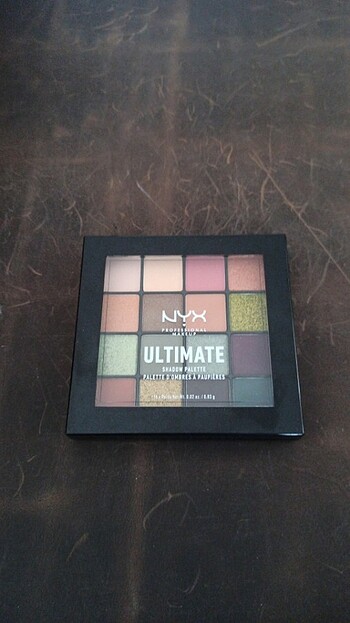 NYX Far Paleti
