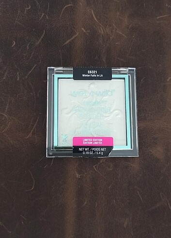 Wet n wild Highlighter aydınlatıcı