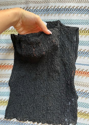Bershka siyah dantelli kolsuz bluz