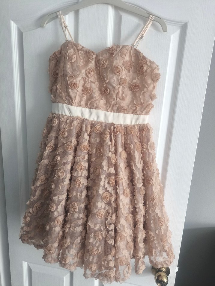 Dantelli Bej Midi Straplez Akşam Elbisesi - Görsel 2