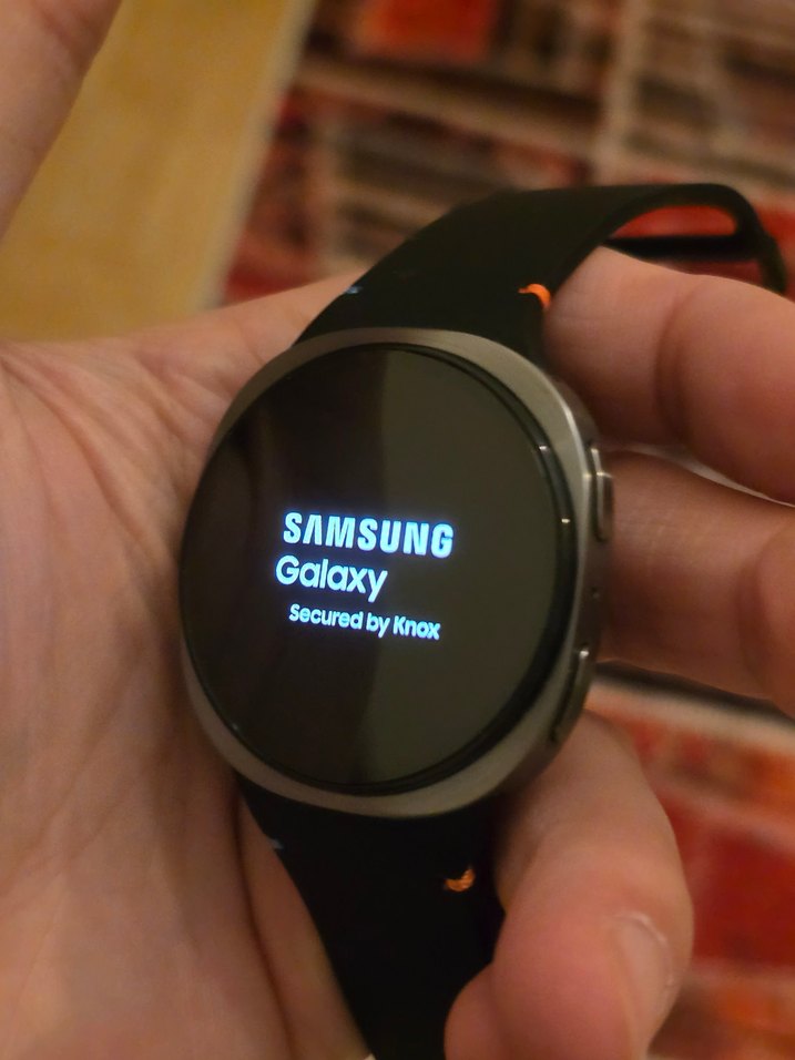 Samsung Galaxy Watch 8 Siyah Akıllı Saat - Görsel 2